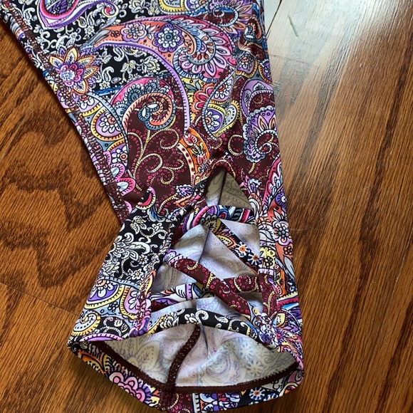 Alter’d States Super comfy cropped leggings - Picture 3 of 7